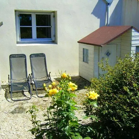 Prázdninový dům Maison De 3 Chambres Avec Jardin Clos A Sur Mer A 4 Km De La Plage *