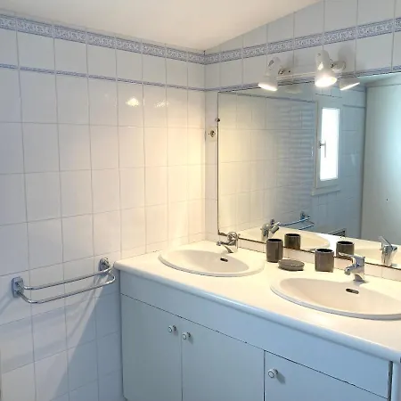 Maison De 3 Chambres Avec Jardin Clos A Sur Mer A 4 Km De La Plage Prázdninový dům
